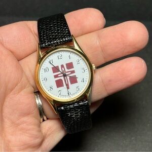 Caravelle by Bulova womens watch Gold Tone Quartz 42A51 Working With New Battery